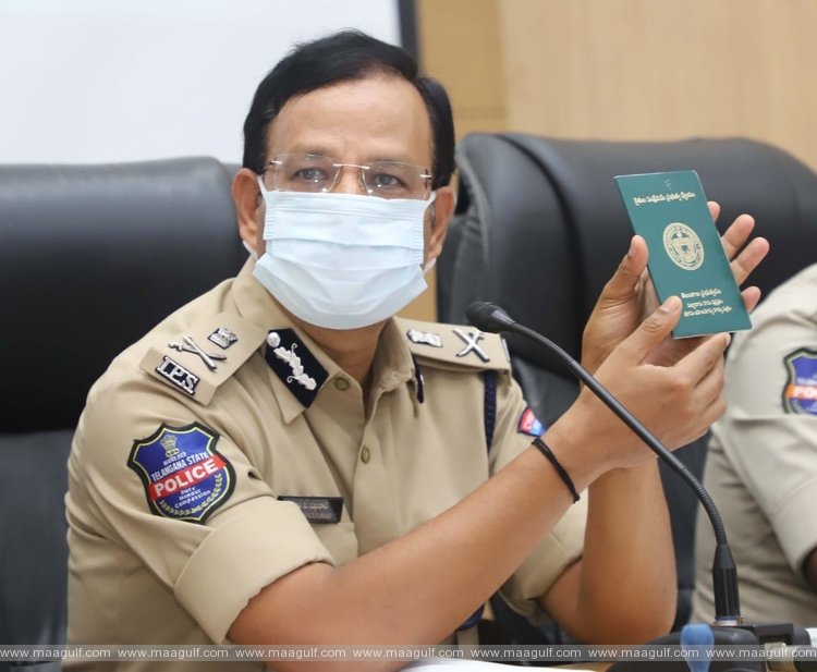 నకిలీ పత్రాలతో మోసాలకు పాల్పడుతున్న ముఠా అరెస్ట్‌: సీపీ స‌జ్జ‌నార్